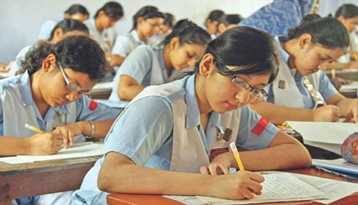 শিক্ষার্থীদের দাবি অযৌক্তিক, ১০ এপ্রিল থেকেই এসএসসি পরীক্ষা
