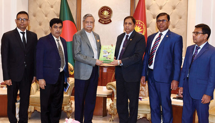 জ্বালানির নতুন উৎস উদ্ভাবনে জোর দেওয়ার নির্দেশ রাষ্ট্রপতির